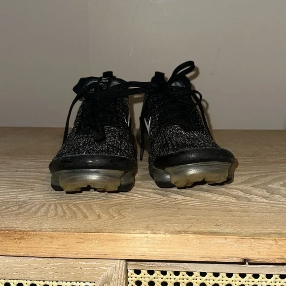 Nike Vapormax Running Shoes - Picture 2 of 6